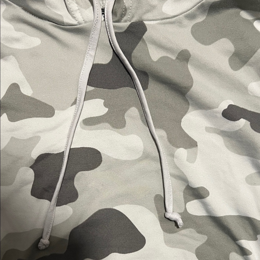 🛍️ - 3 for $25 🛍️ - EUC - Infinite Performance Cropped Hoodie - Picture 3 of 6